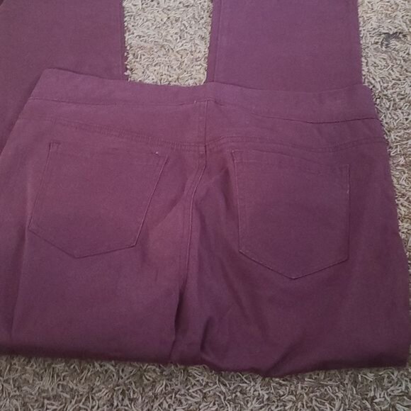Gloria Vanderbilt Avery Straight Leg Purple Slimming Size 12 Pull On Jeans - Picture 4 of 7